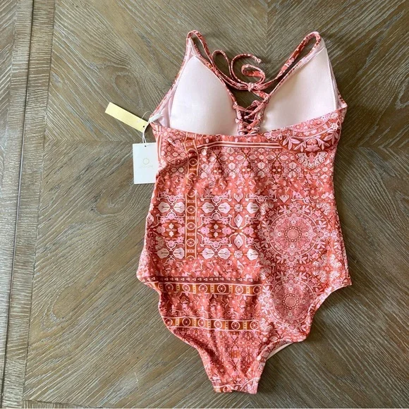 NWT Woman’s On Shore 1 Piece Floral Tummy Control Swimsuit in Coral (10) - Picture 6 of 9